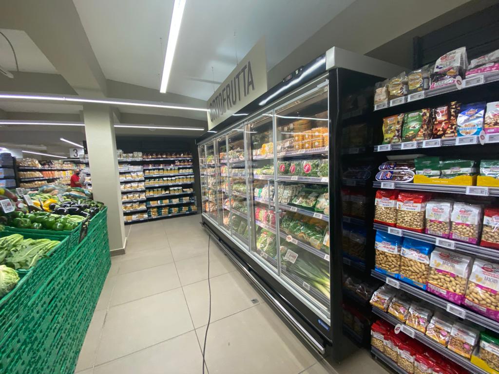 arredamento-supermercato1