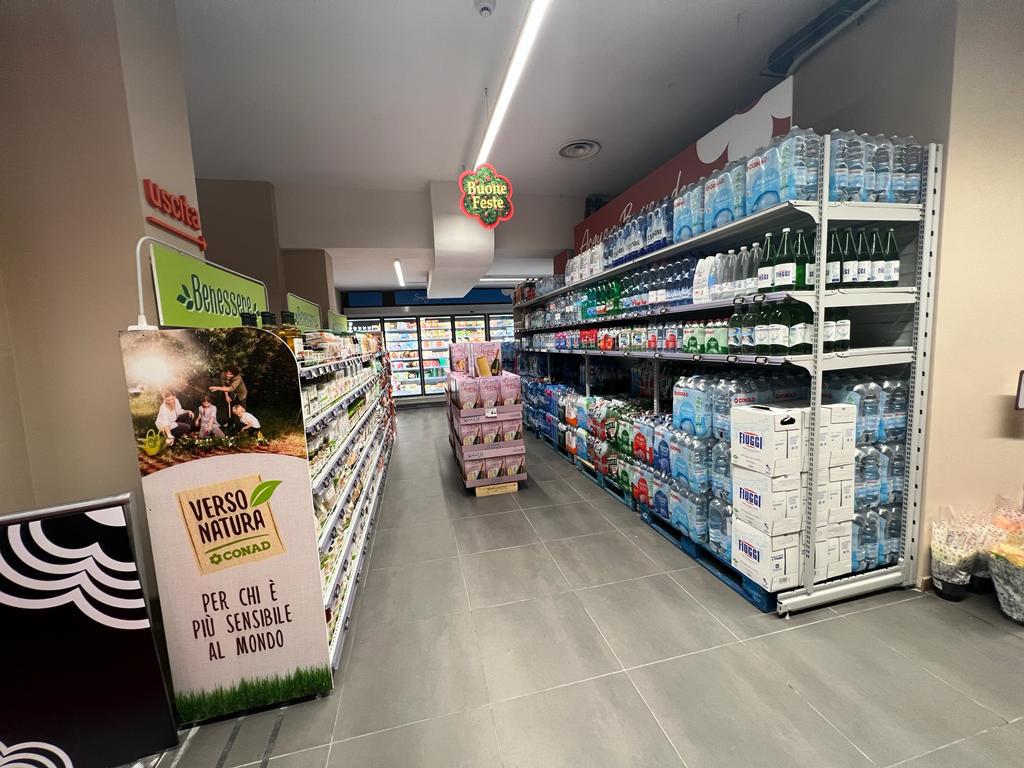 arredamento supermercato Punto Vendita Conad sul Corso Mazzini di Catanzaro 8